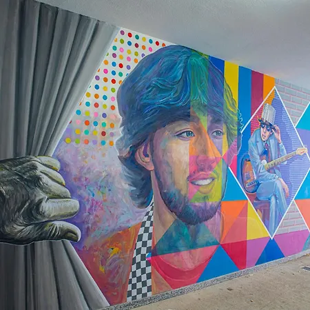 Amsterdam: A Lovely Flat! *