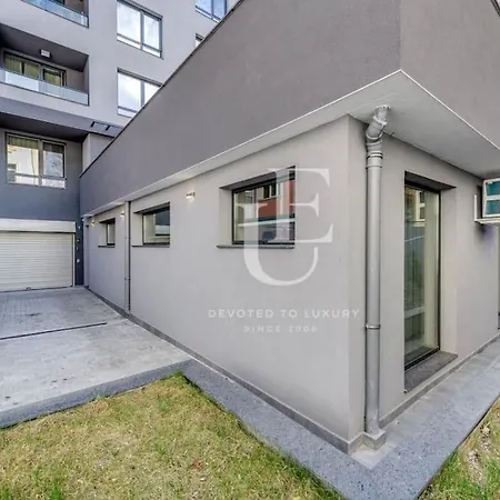 Amsterdam: A Lovely Flat!