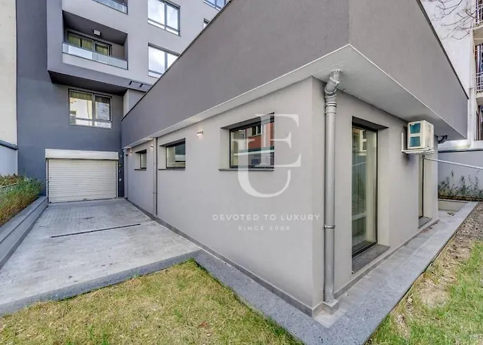 Amsterdam: A Lovely Flat!